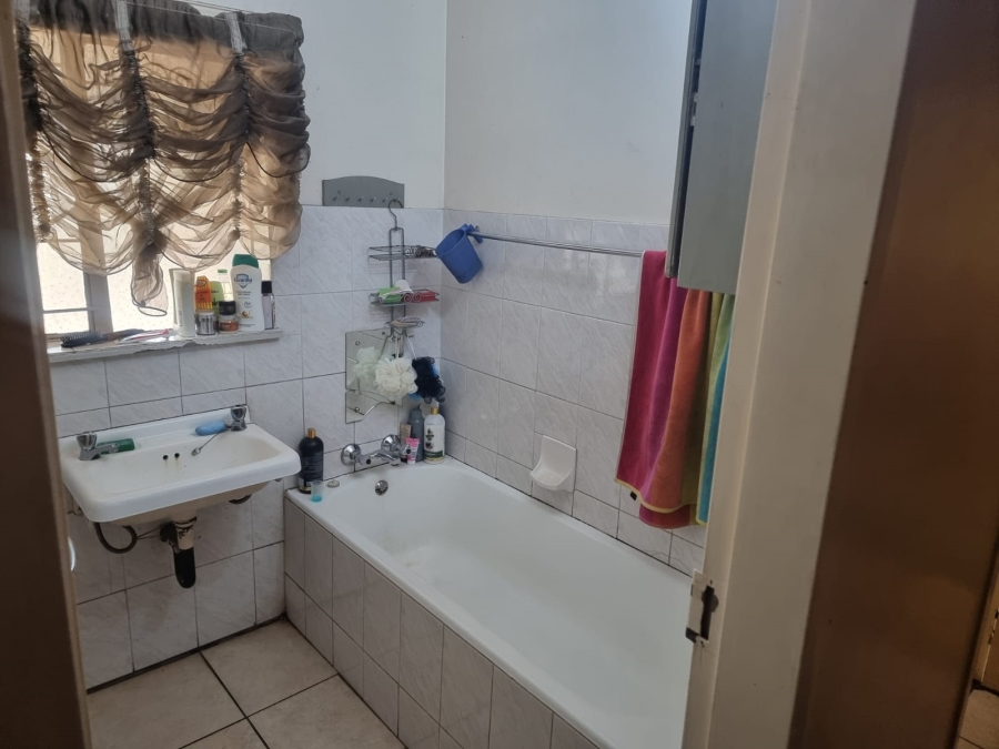 4 Bedroom Property for Sale in Oos Einde North West